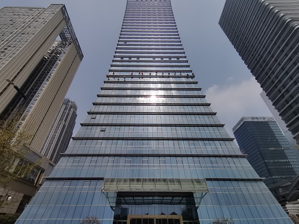 佛山中盈盛達國際金融中心外墻清洗